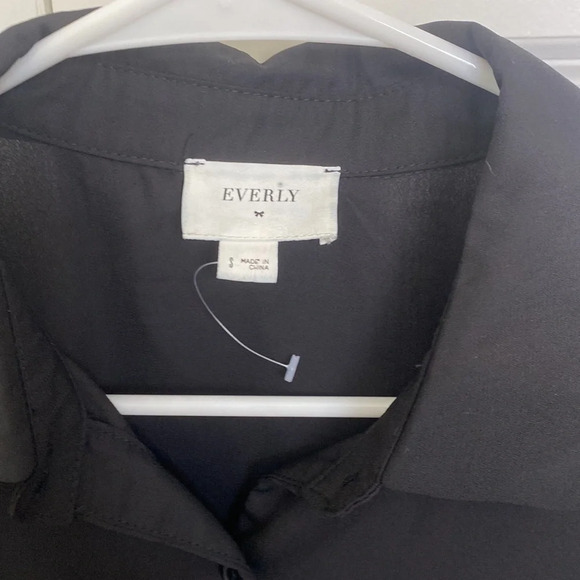 Women’s black blouse - Picture 2 of 3